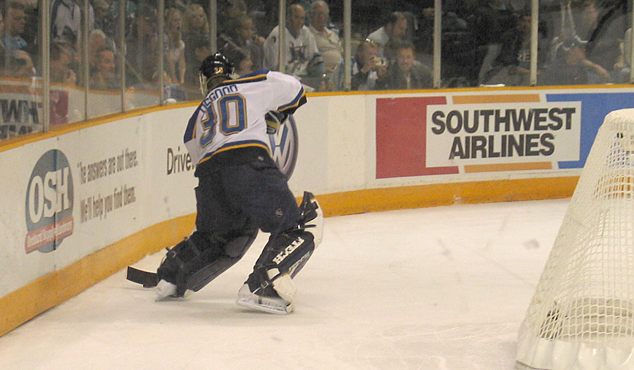 Osgood plays the puck