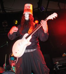 04_buckethead.jpg