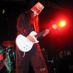 16_buckethead.jpg