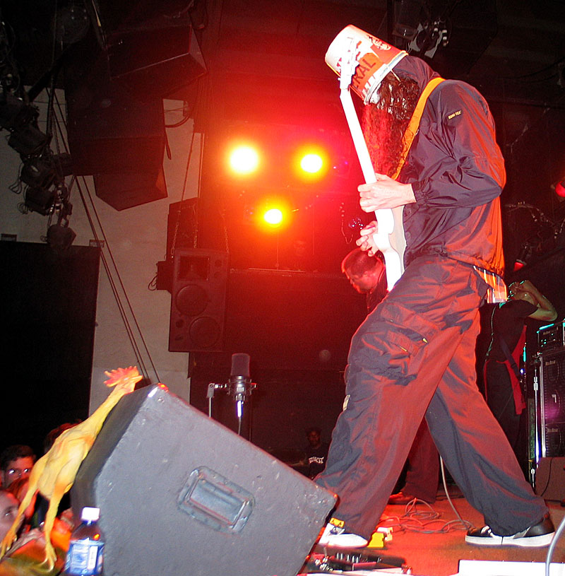 32_buckethead.jpg