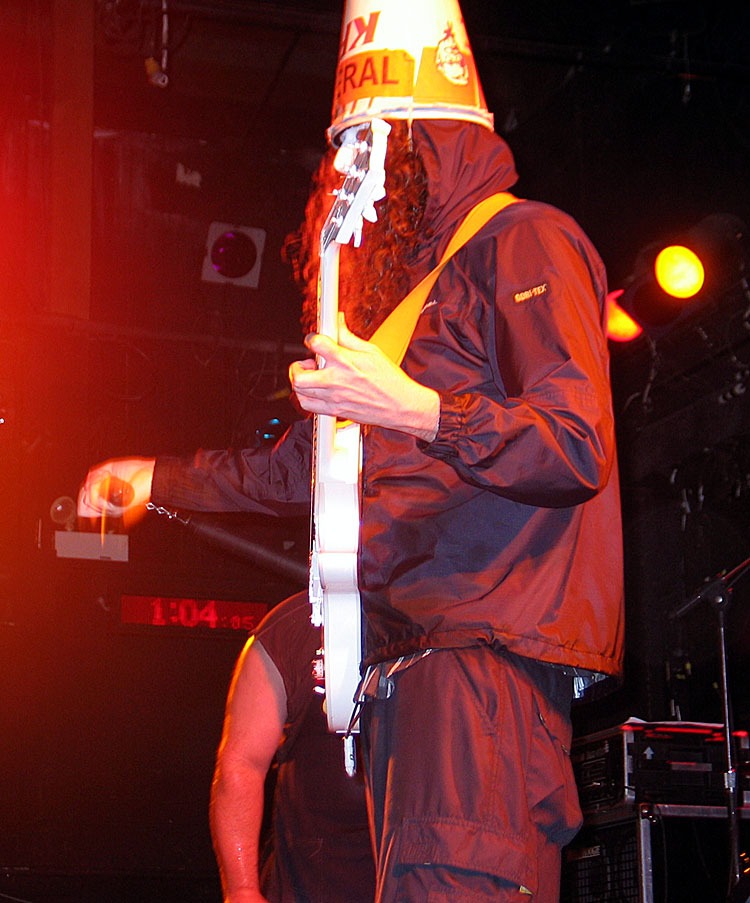 35_buckethead.jpg