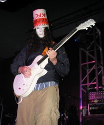 11_buckethead.jpg