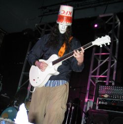 16_buckethead.jpg