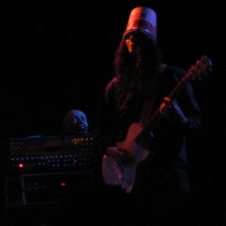 01_buckethead.jpg