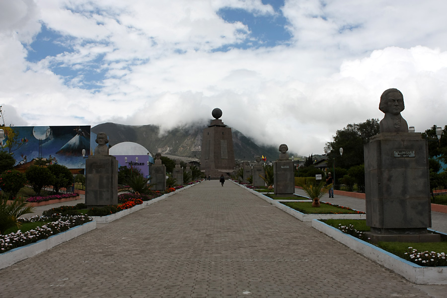 El Mitad Del Mundo