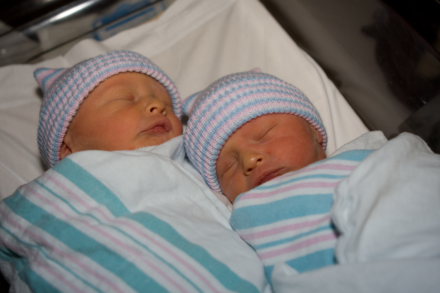 Will and Andy in the hospital bassinet