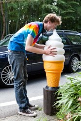 David ordered a large ice cream