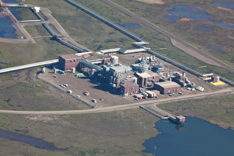 Prudhoe Bay oil fields from the plane 1