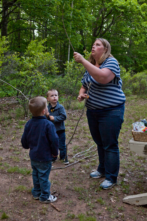 Bekki prepares the marshmallows