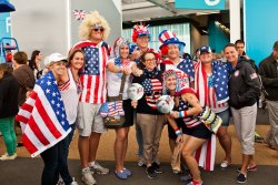 Tori, Jessie and Kim pose with other USA Women's Water Polo fans