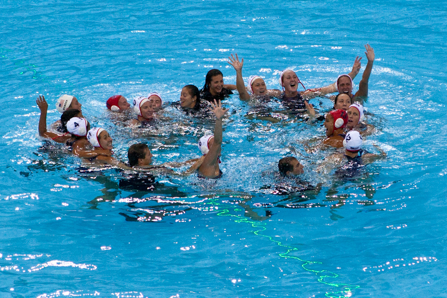 USA Women's Water Polo team celebrates gold (2)